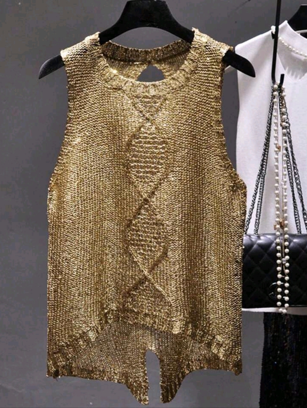 Women's Fashion Sleeveless Knit Top, Round Neck, Asymmetric Hem Design Summer